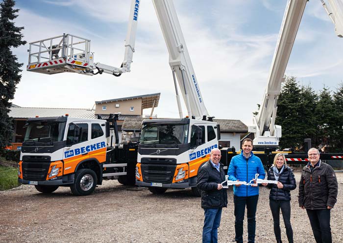 Übergabe der Bronto Skylift Arbeitsbühnen